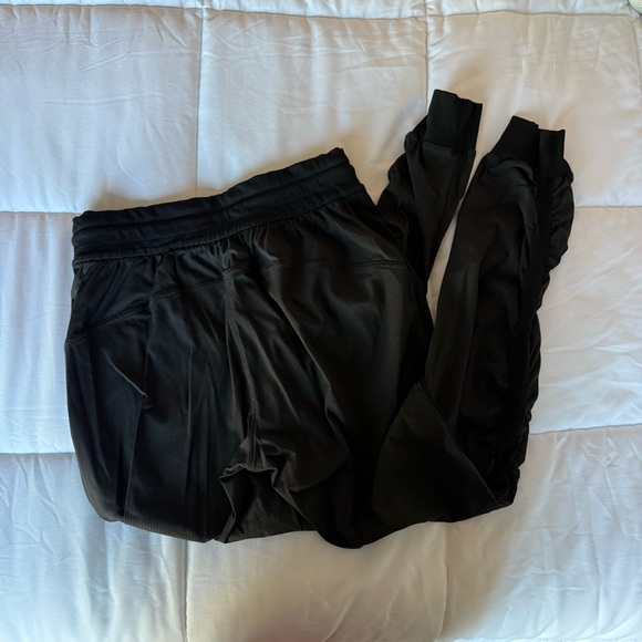 Lululemon Beyond the Studio Mid-Rise Jogger - Picture 4 of 6